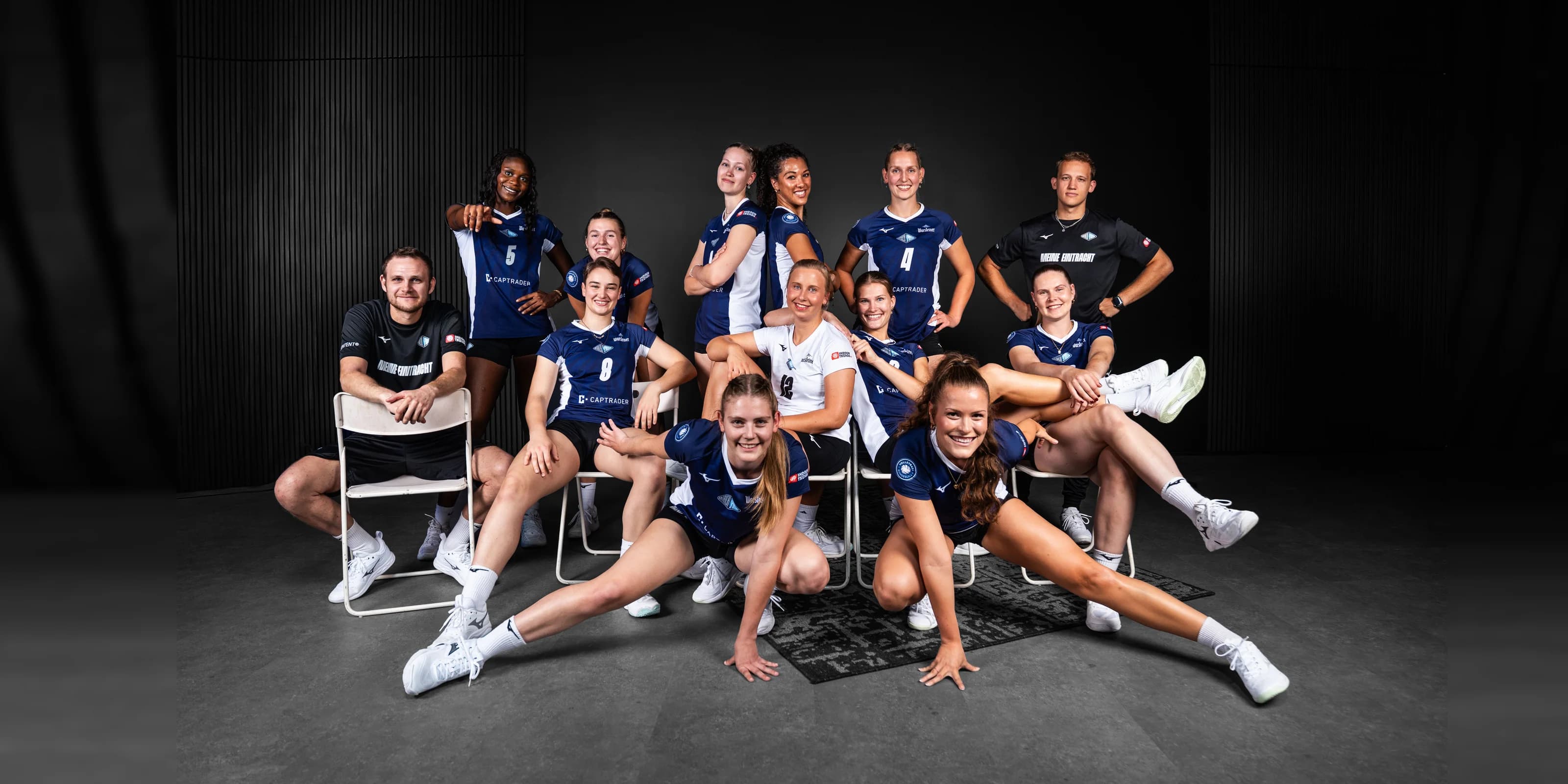 Damen 1 Mannschaft von Eintracht Spontent beim Media Day
